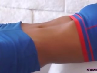 Lusty लड़कियां ऑड्रे प्रदर्शन और शादी करना लिन सिड्यूस उनके फिटनेस