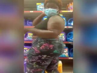 चाल फिर hips