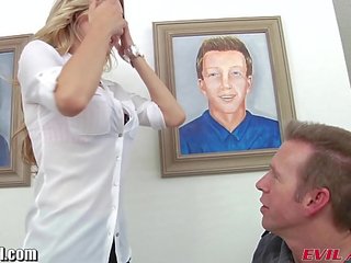 Evilangel марка дърво получава надолу към мръсен buisness