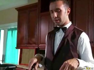 Матуся & її butler