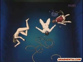 Nakatali pataas hentai makakakuha ng puwit iniksyon may isang labatiba