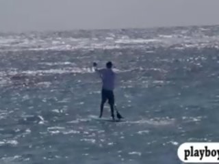 নগ্ন badass নিষ্পাপ আস্বাদিত পানি surfing সঙ্গে ঐ বাস্তব স্বপক্ষে